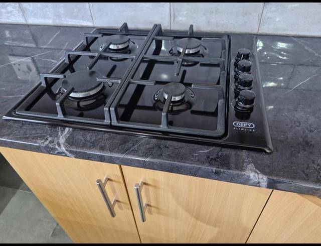 1 BEDROOM PROPERTY TO RENT IN PAROW NORTH